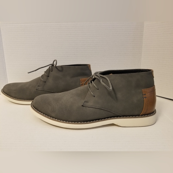 Madden Men's Dane Suede Chukka Boot - Picture 1 of 7